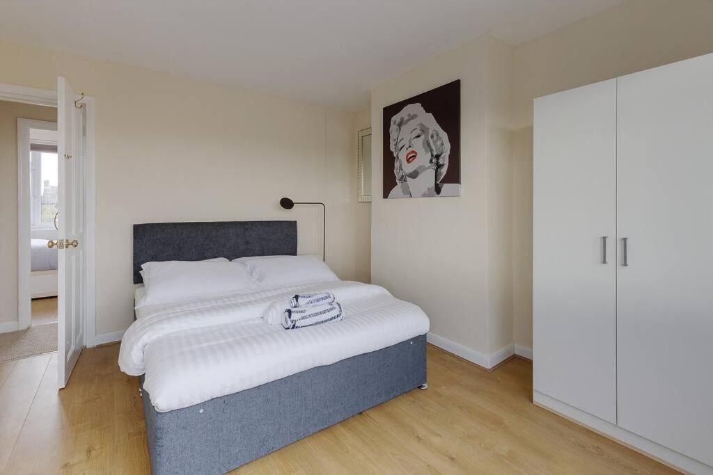 Modern 4 Bedroom House In Heathrow, London Stanwell Luaran gambar