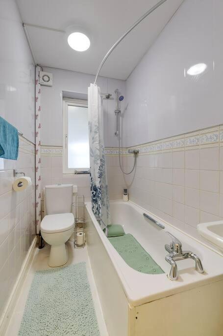 Modern 4 Bedroom House In Heathrow, London Stanwell Luaran gambar