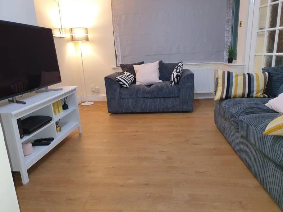Modern 4 Bedroom House In Heathrow, London Stanwell Luaran gambar