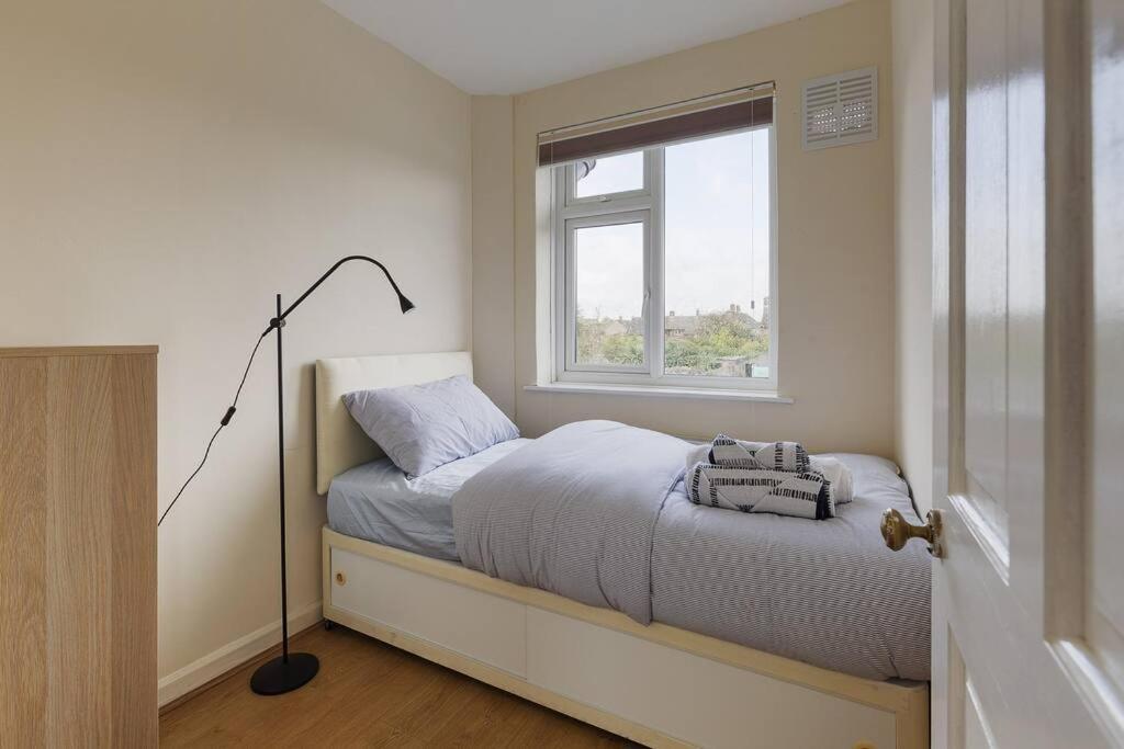 Modern 4 Bedroom House In Heathrow, London Stanwell Luaran gambar
