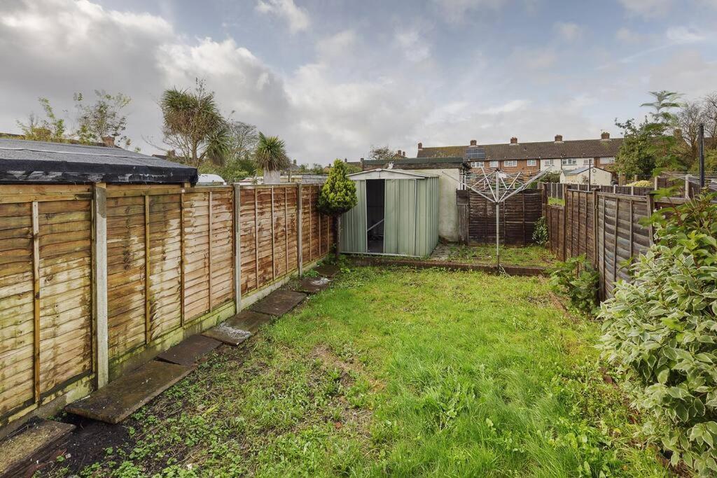 Modern 4 Bedroom House In Heathrow, London Stanwell Luaran gambar